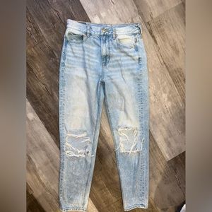 American Eagle ripped boyfriend jeans size 2